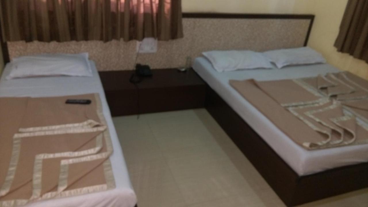 Sai Niwas Otel Shirdi Dış mekan fotoğraf