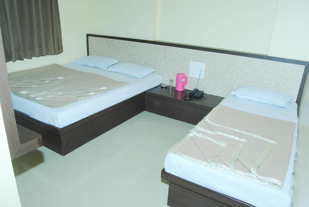 Sai Niwas Otel Shirdi Dış mekan fotoğraf