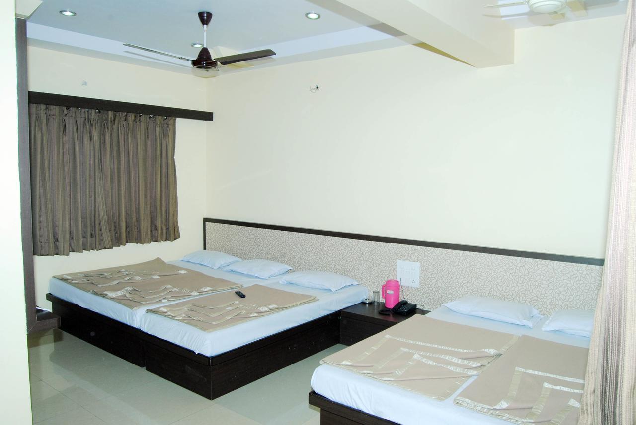 Sai Niwas Otel Shirdi Oda fotoğraf